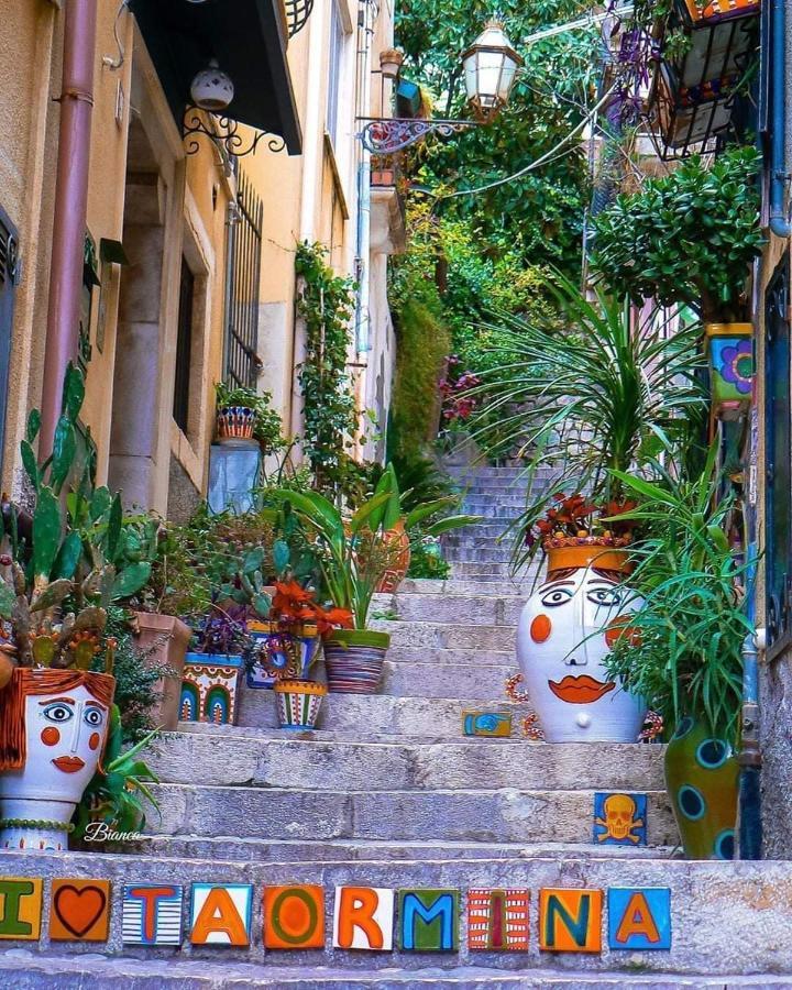 Anto'S Apartment Taormina Exterior photo